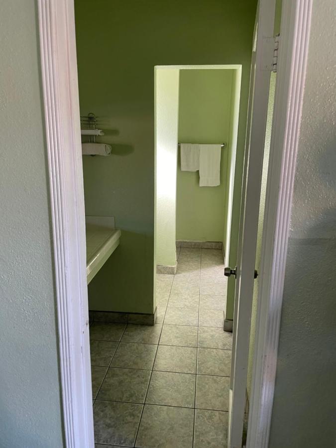 Ramona Motel Hemet Extérieur photo